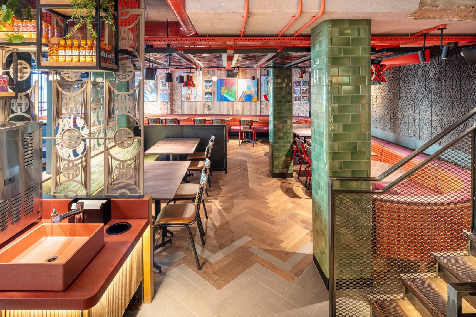 Celebrating Nando’s 500th Restaurant | Nando’s Leatherhead, Surrey